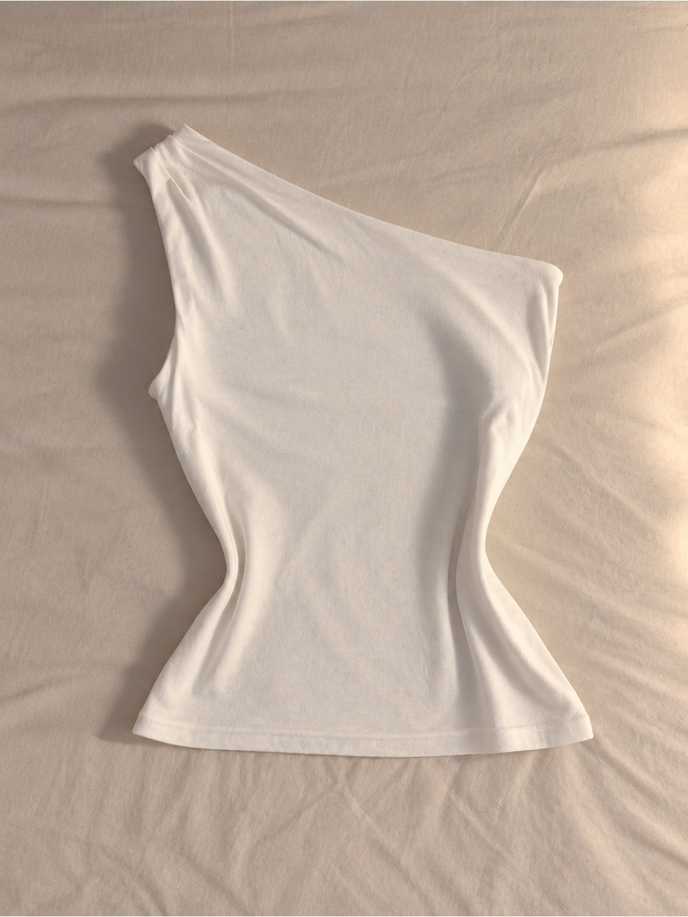 2 Pieces: BRANDY MELVILLE • TANK TOPS AND CAMIS - Picture 2 of 3